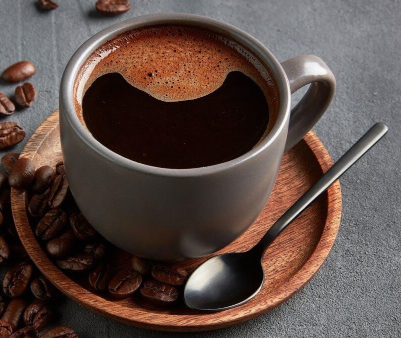 Café Negro Intenso: Sabor y Aroma Profundos